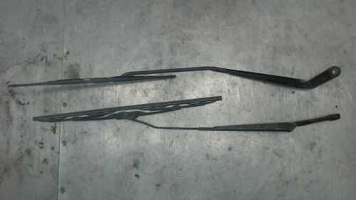 Wiper Arm Front Set Usual Signs of Usage VW Golf 1J Mod. 98 Yr 1998 1390