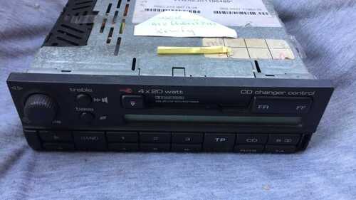 VW Jetta Golf Gamma Philips Car Radio Cassette Player 1H0035186