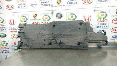 VW POLO MK6 (A06) 2019 DRIVER SIDE REAR UNDER TRAY SPLASH SHIELD 2Q0825202B