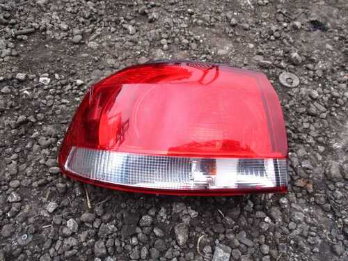 MK5 VOLKSWAGON GOLF - LEFT HAND REAR OUTER TAIL LIGHT - 89090598 / 5K0945095