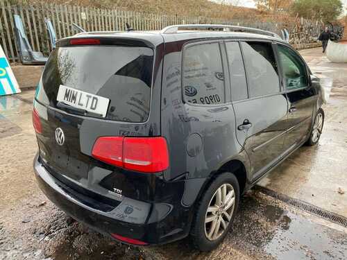 VW TOURAN MFR GEARBOX LC9X DEEP BLACK *CADDY CONVERSION* BREAKING PEDAL FOR SALE