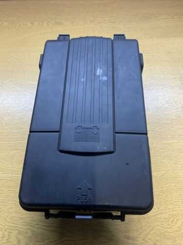 GENUINE VW AUDI SEAT SKODA  BATTERY COVER 1K0915443C / 1K0 915 443 C -8B