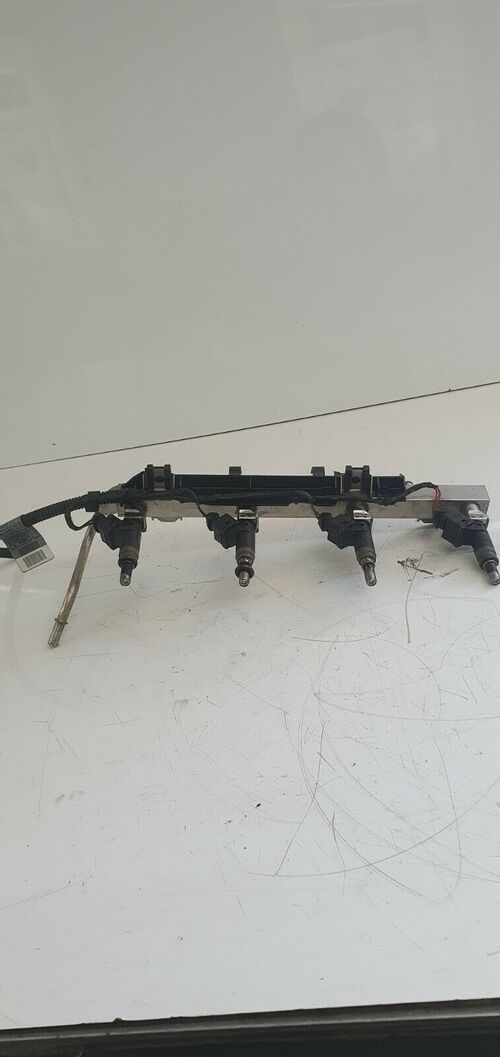 BMW 3 SERIES E90 E91 320i 2.0 PETROL FUEL INJECTOR RAIL WITH INJECTORS 2006