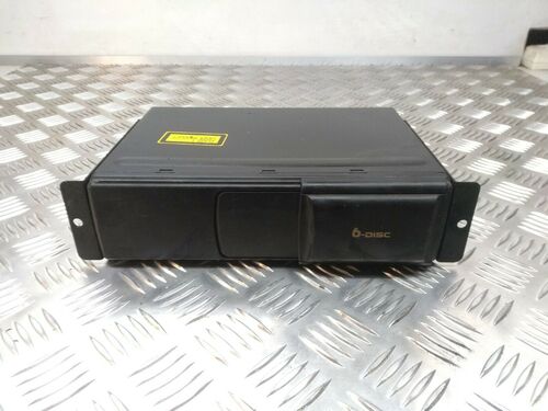 B311 Volkswagen Golf Original CD Changer 3B0035111B